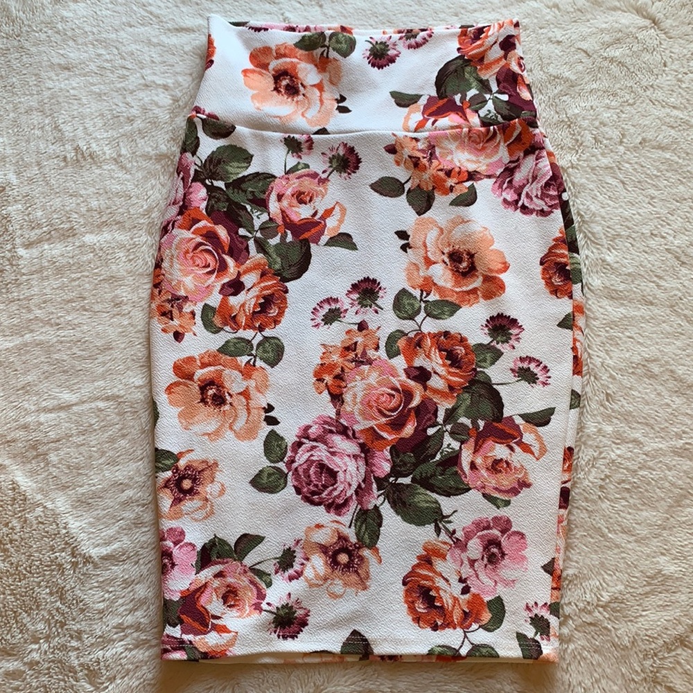 Silhouette NYC Floral Pencil Skirt